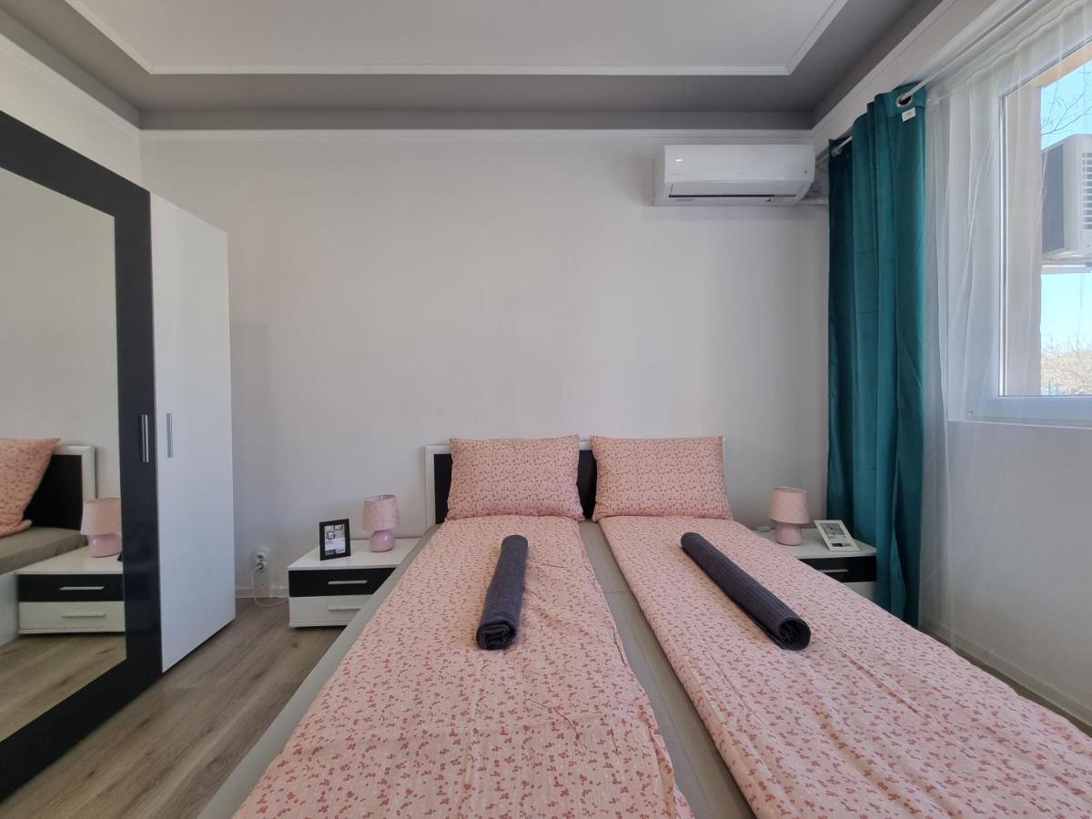 Apartment Luxury Two Bedroom Crown
