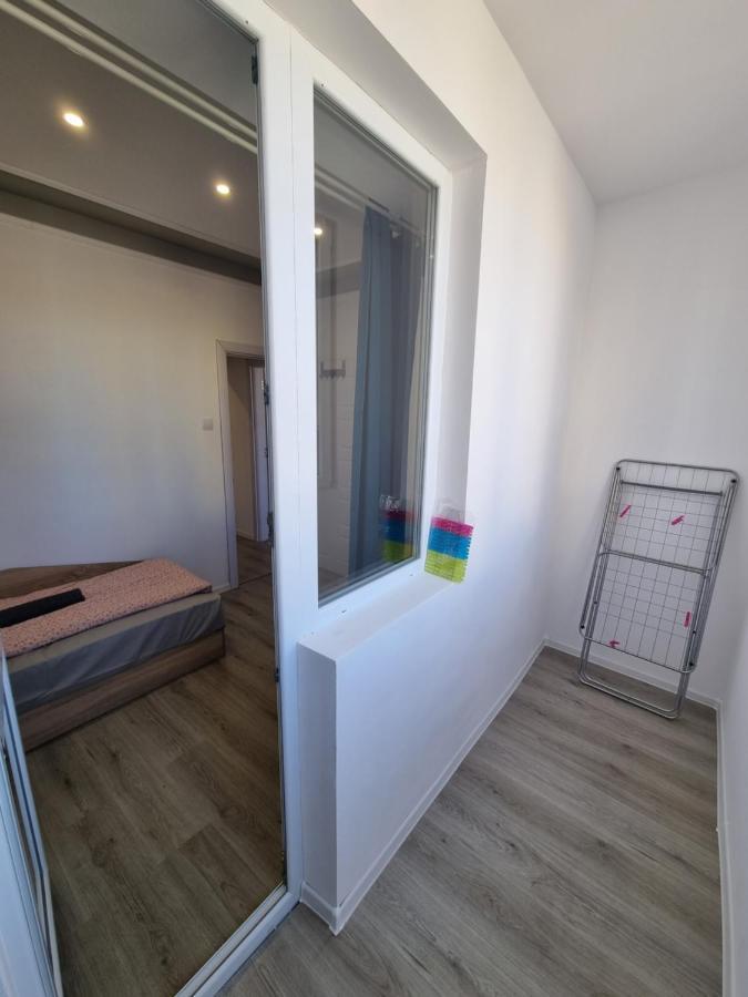 Luxury Two Bedroom Crown Apartment *